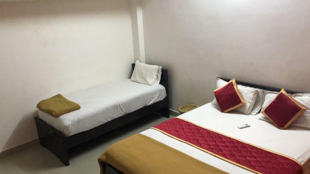 Royal Palace Guest House Ченай Екстериор снимка